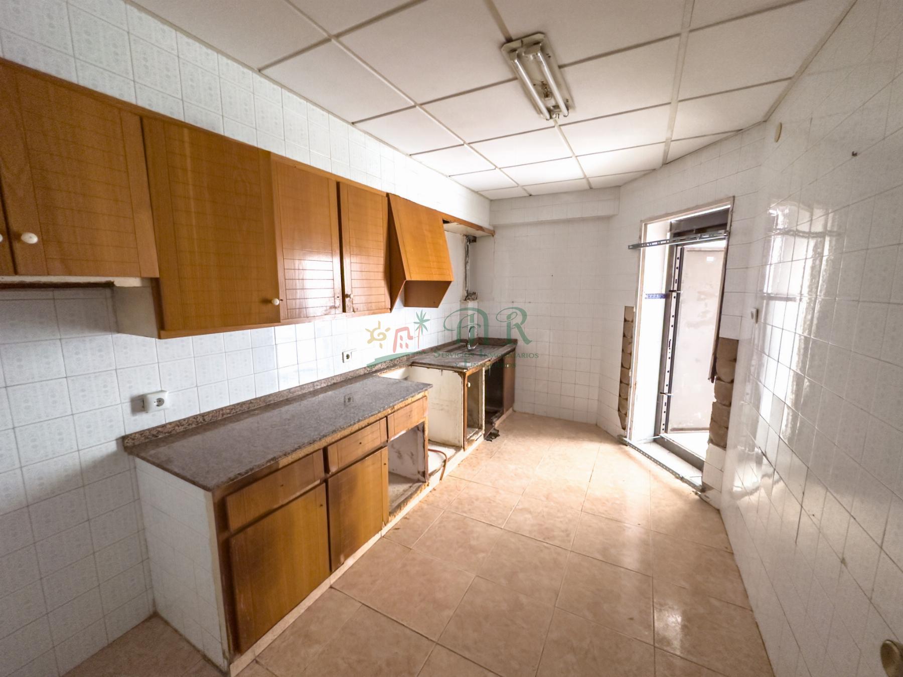 For sale of flat in Almoradí