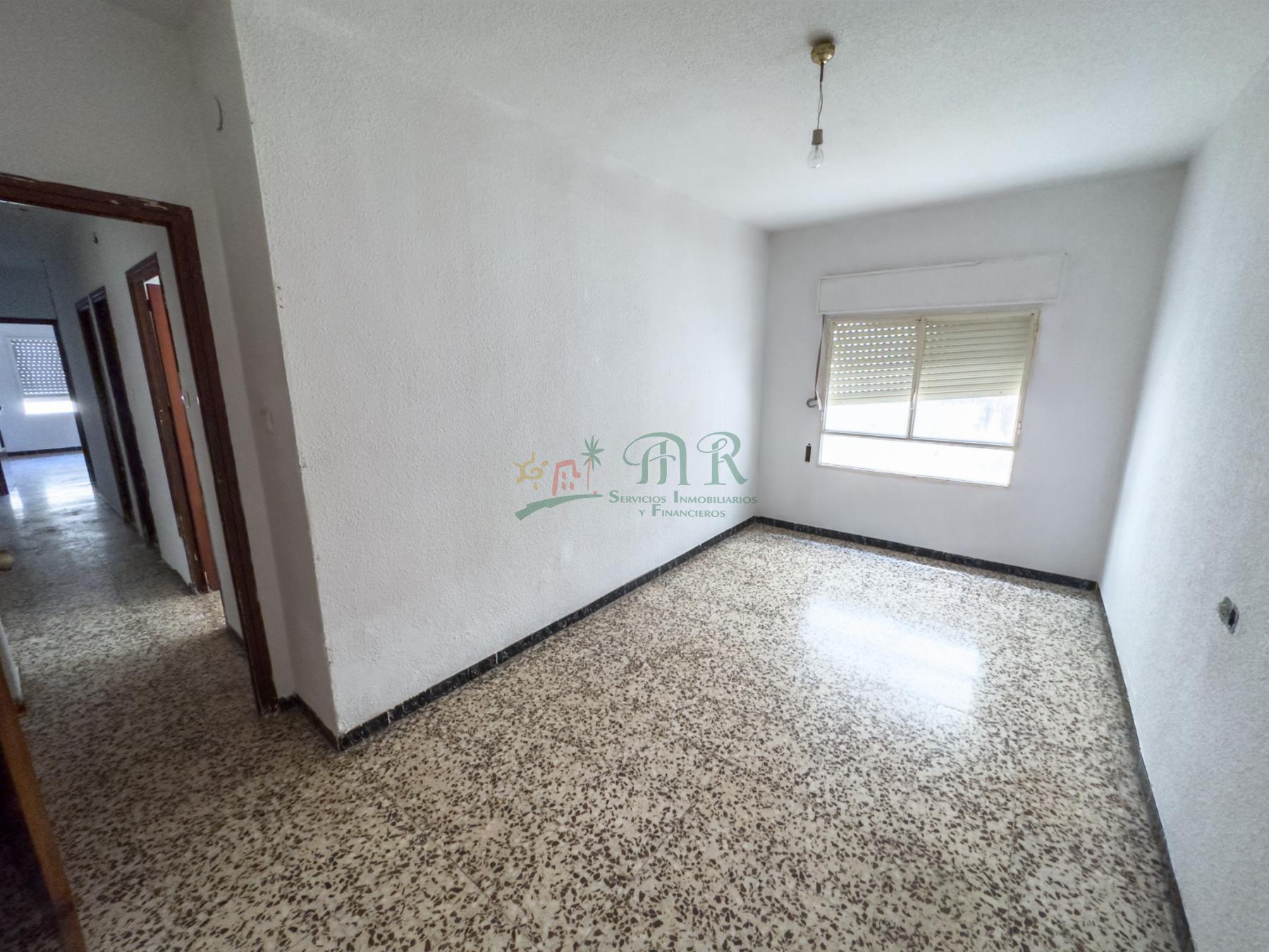 For sale of flat in Almoradí