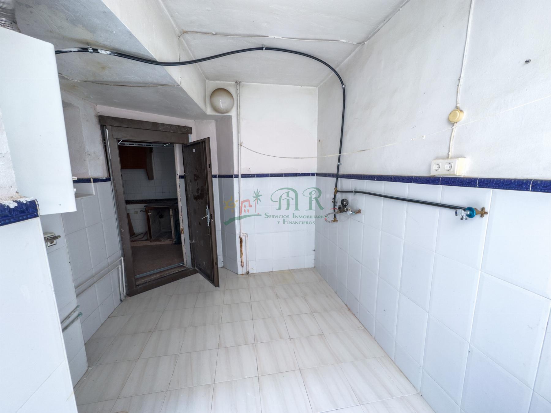 For sale of flat in Almoradí