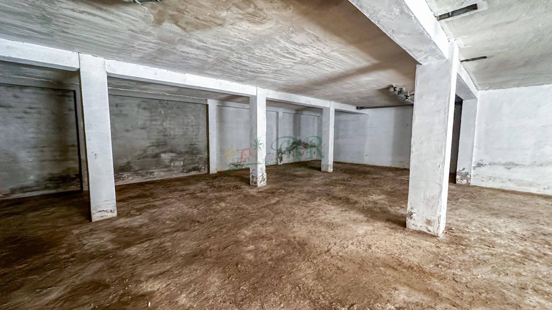 For sale of commercial in Almoradí