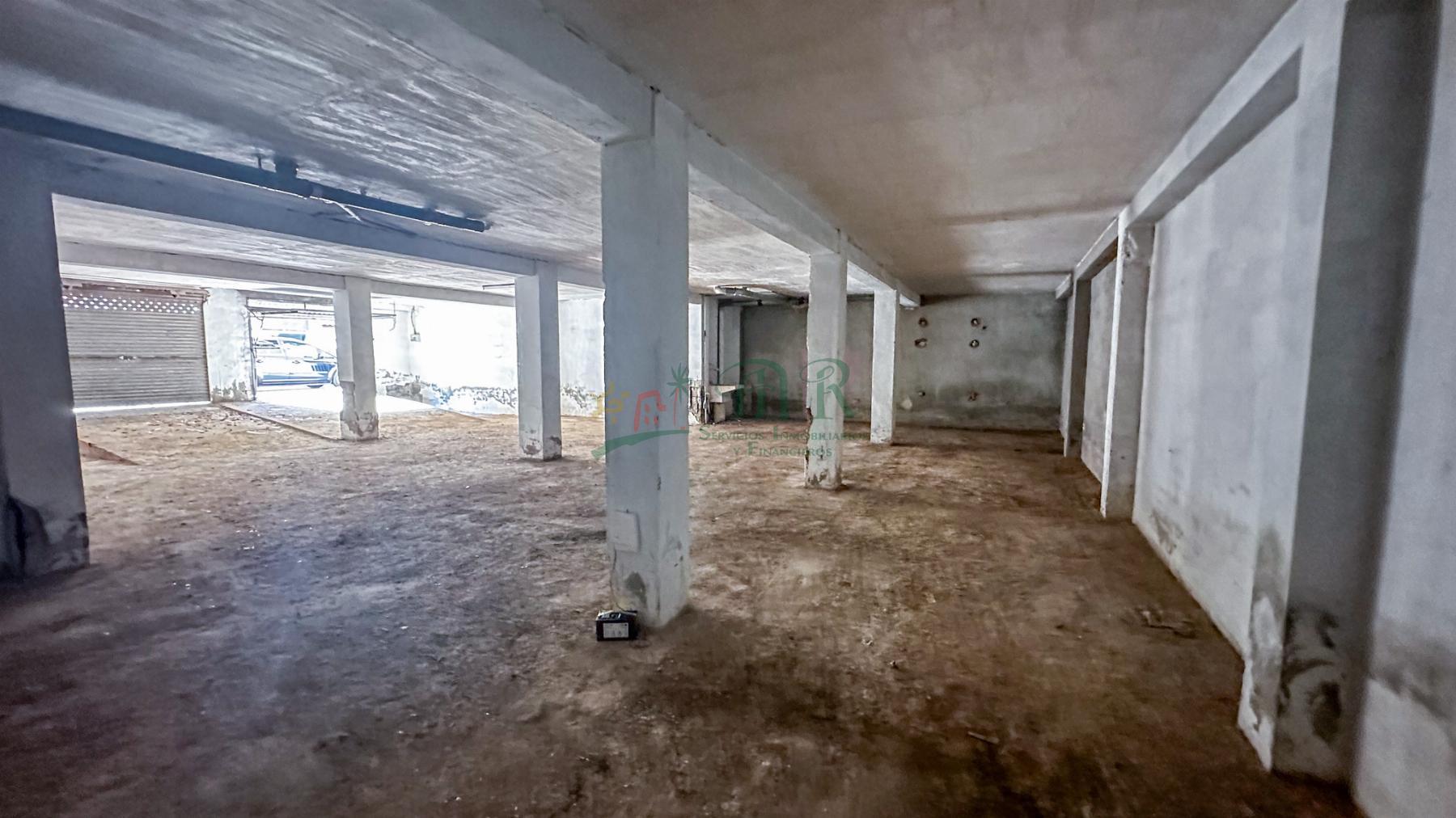 For sale of commercial in Almoradí