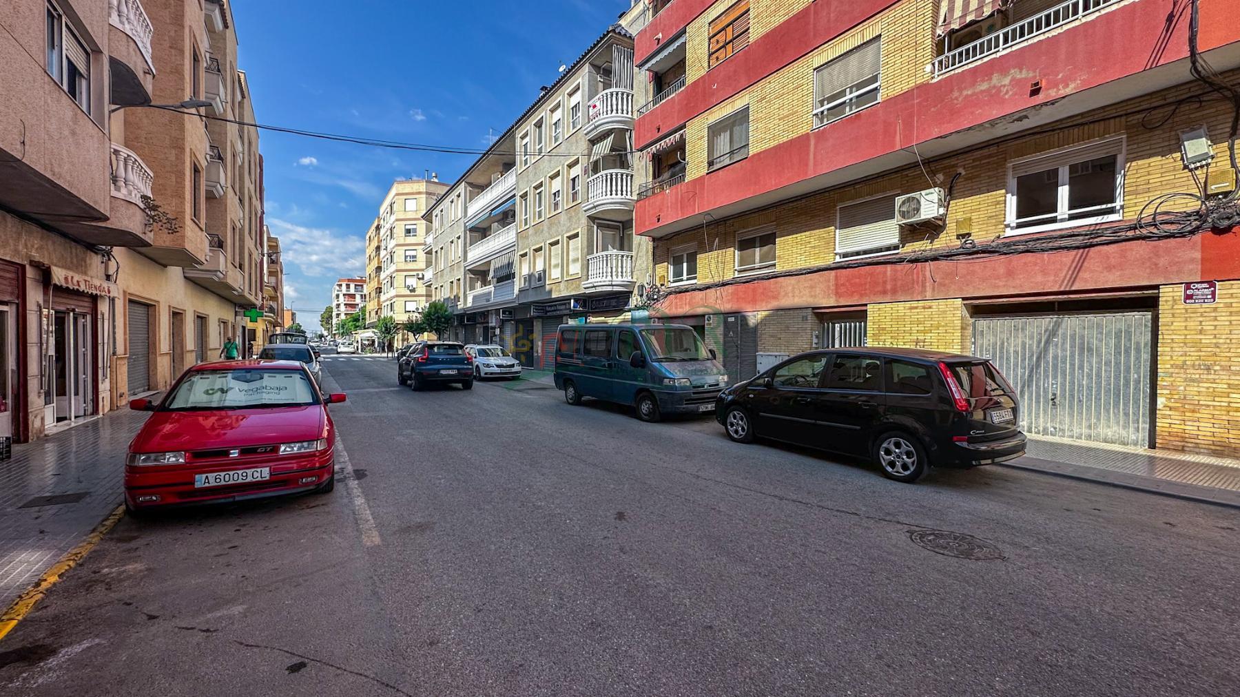 For sale of commercial in Almoradí