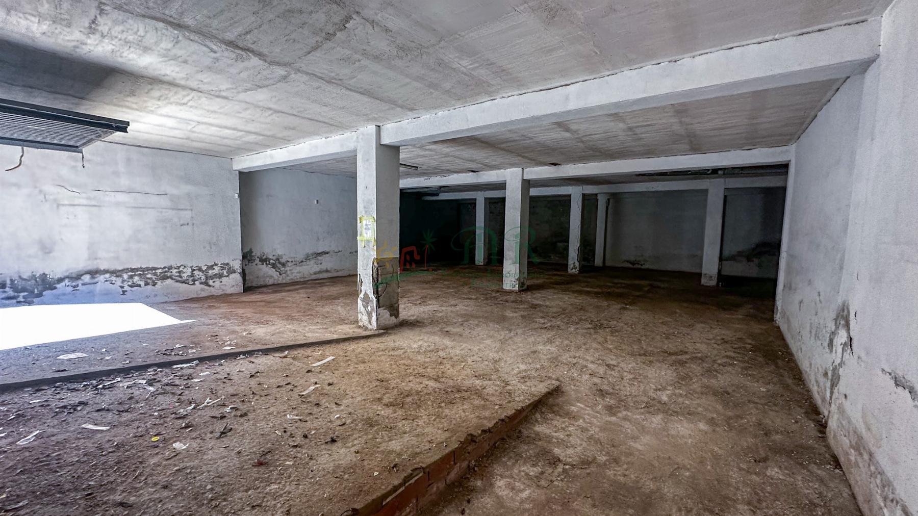 For sale of commercial in Almoradí