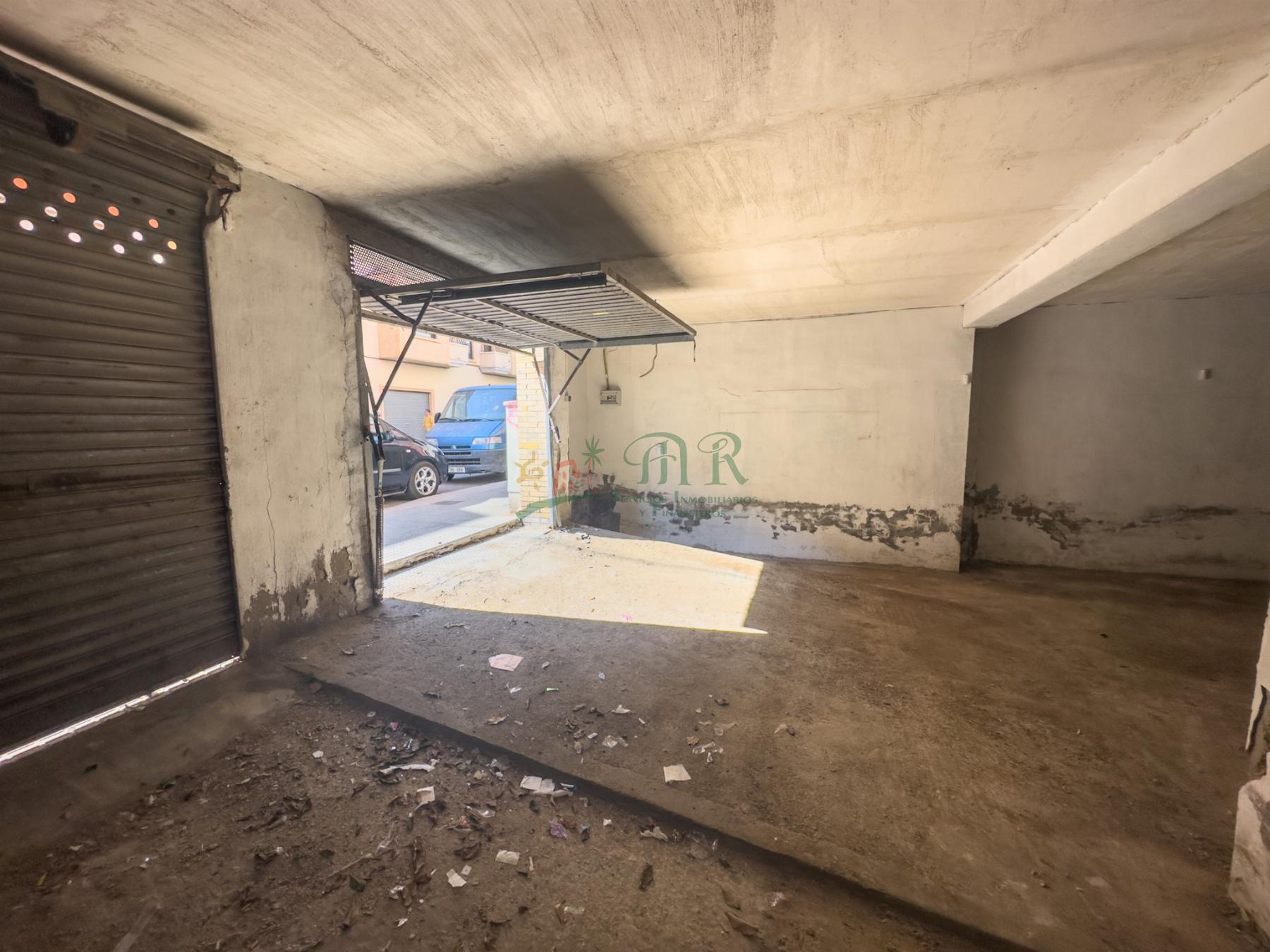 For sale of commercial in Almoradí