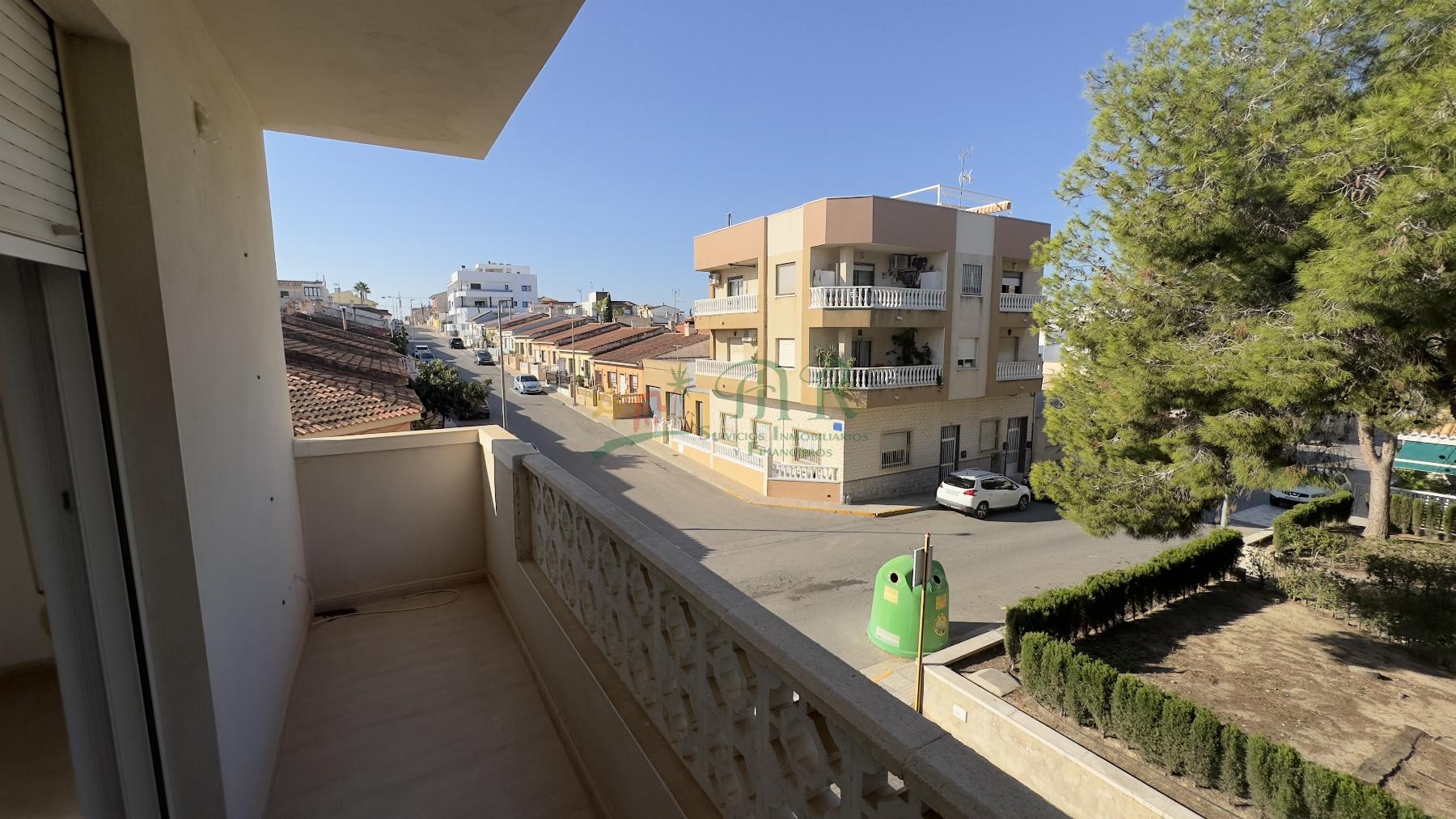 For sale of flat in Benijófar