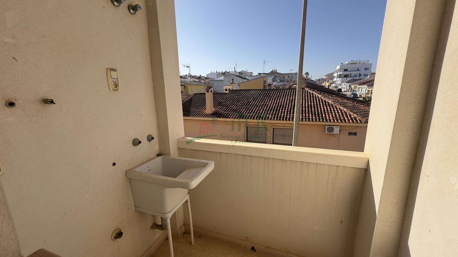 For sale of flat in Benijófar