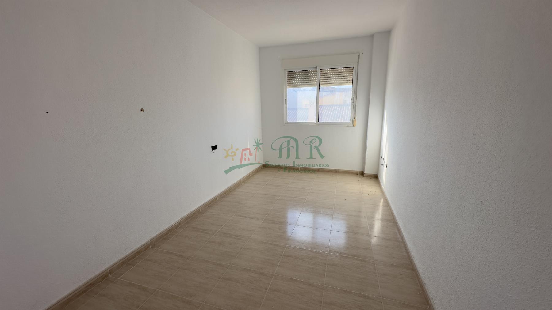 For sale of flat in Benijófar