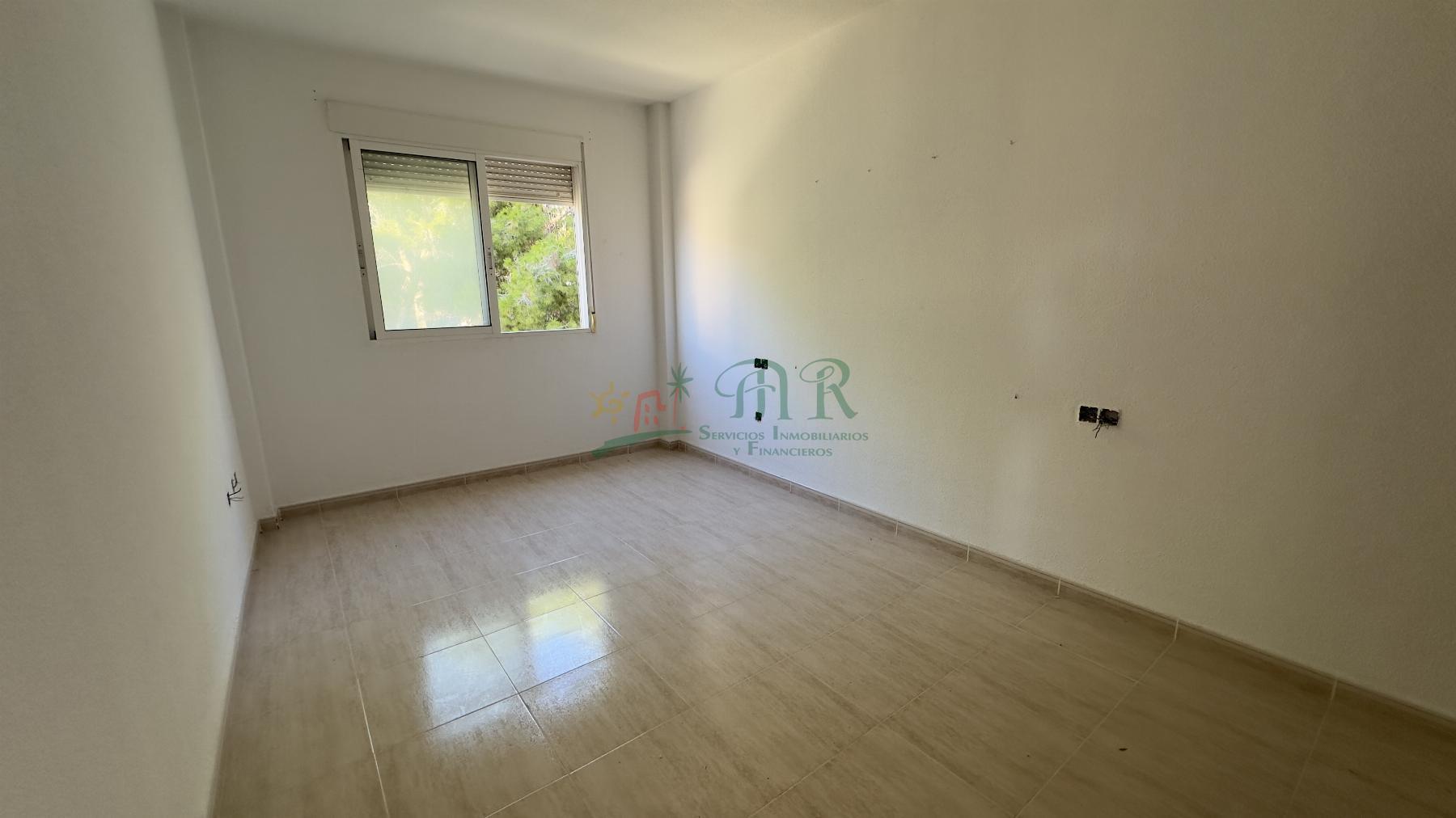 For sale of flat in Benijófar