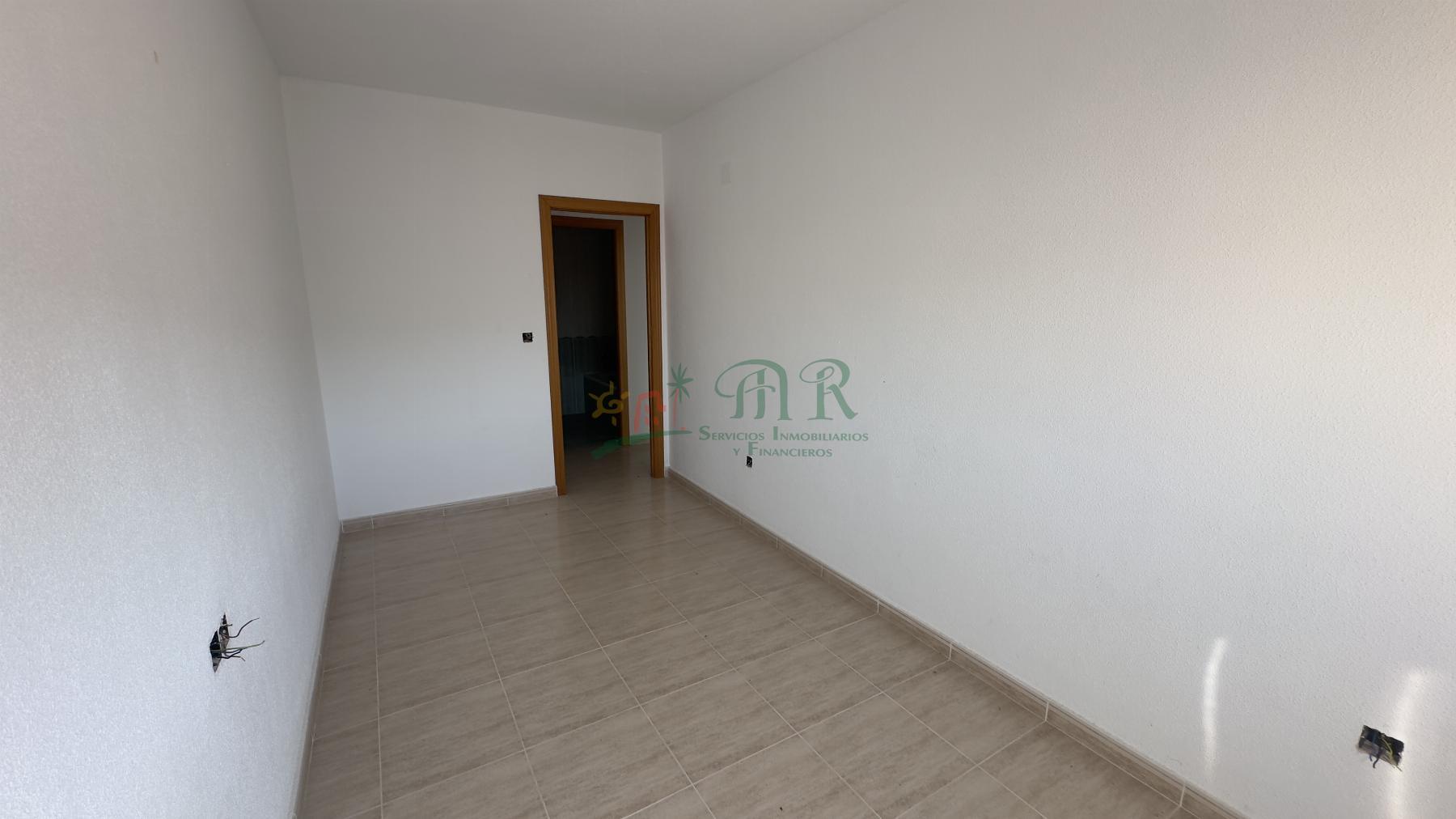 For sale of flat in Benijófar