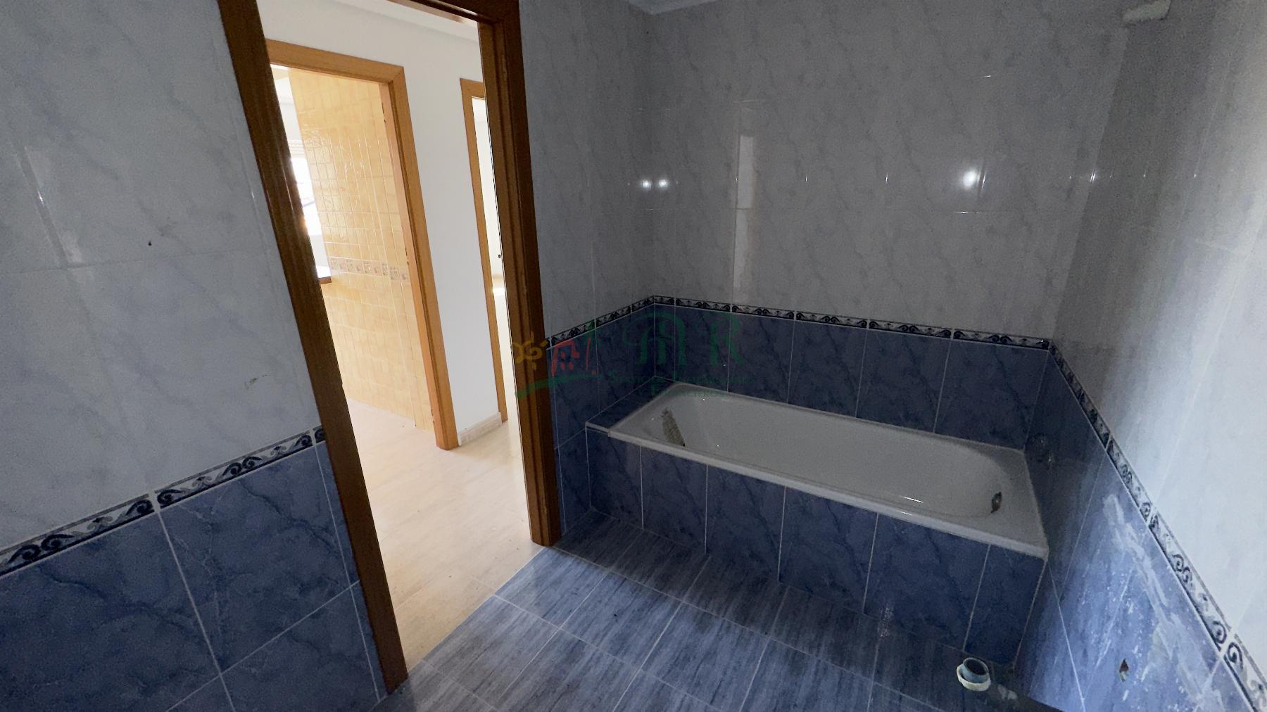 For sale of flat in Benijófar