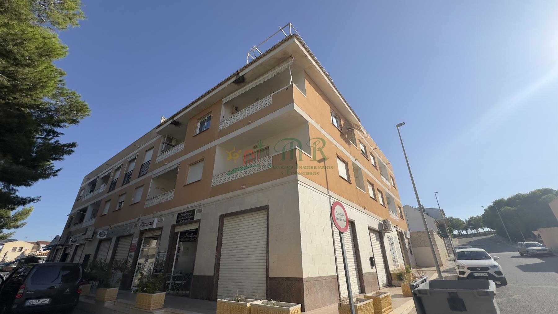 For sale of flat in Benijófar