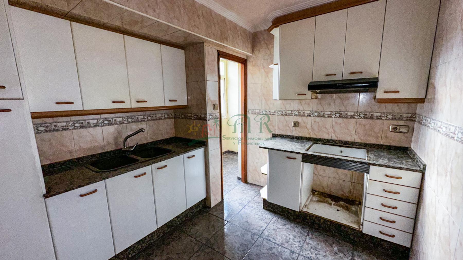 For sale of flat in Elda