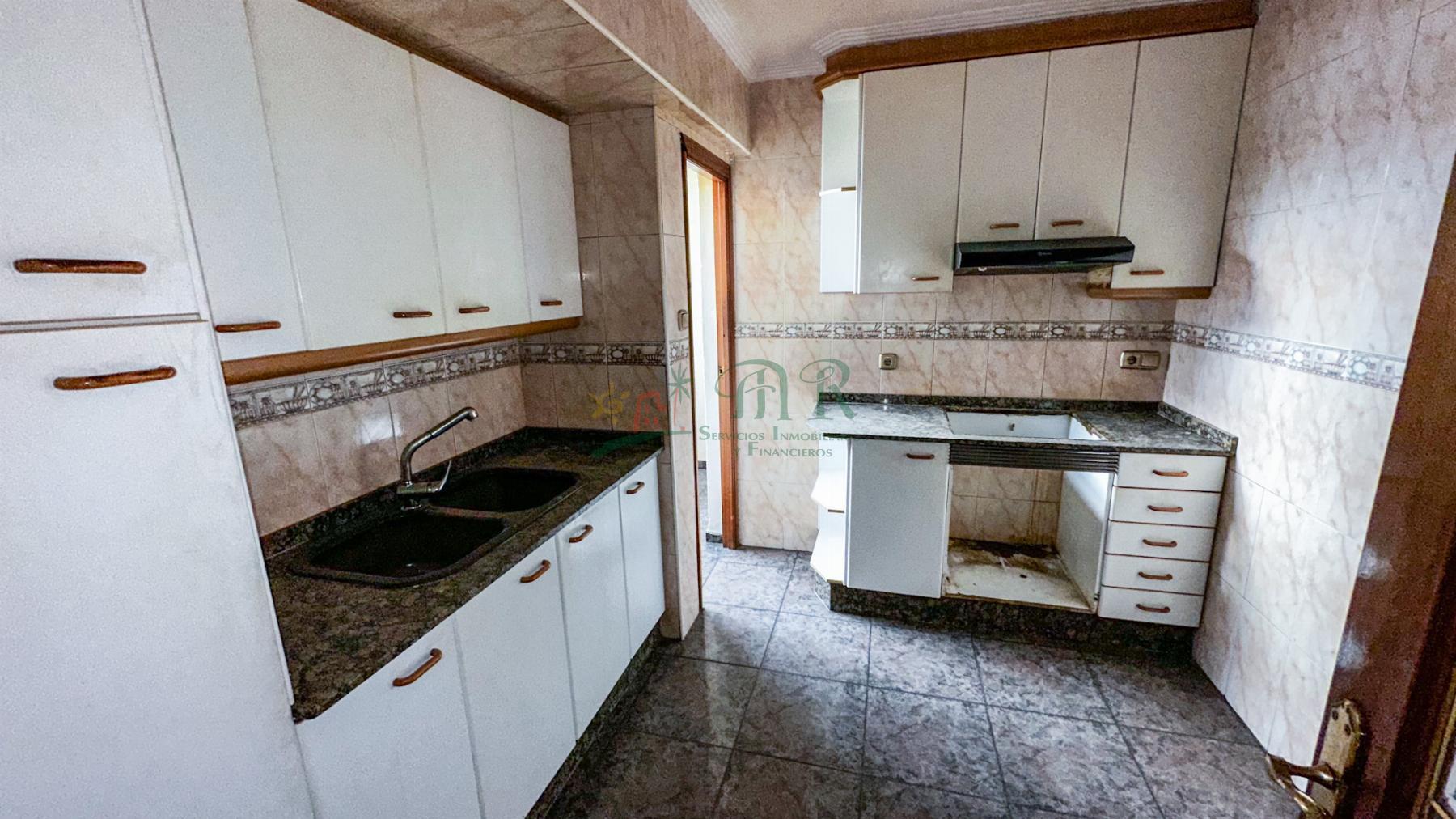 For sale of flat in Elda
