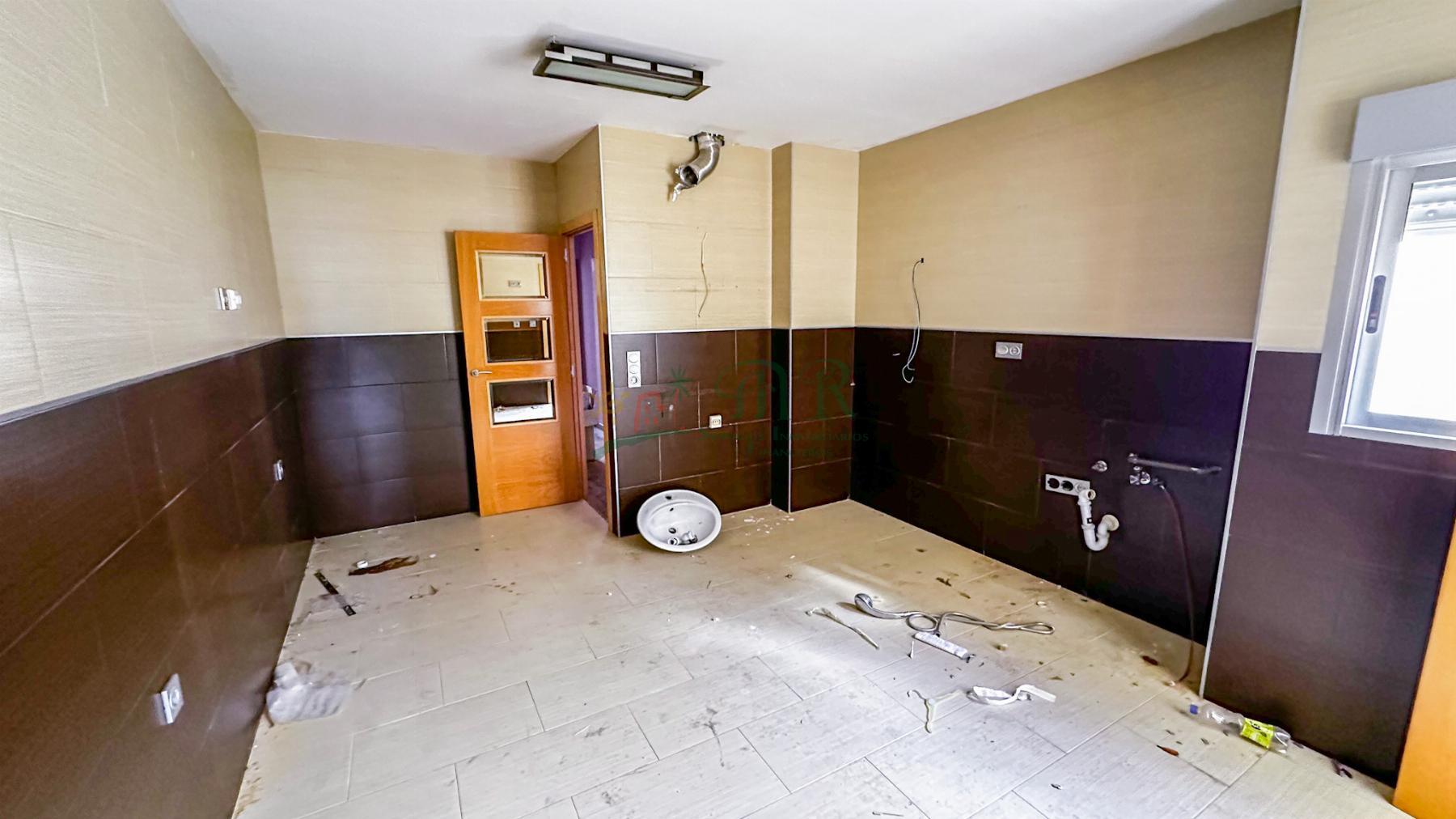 For sale of flat in Novelda