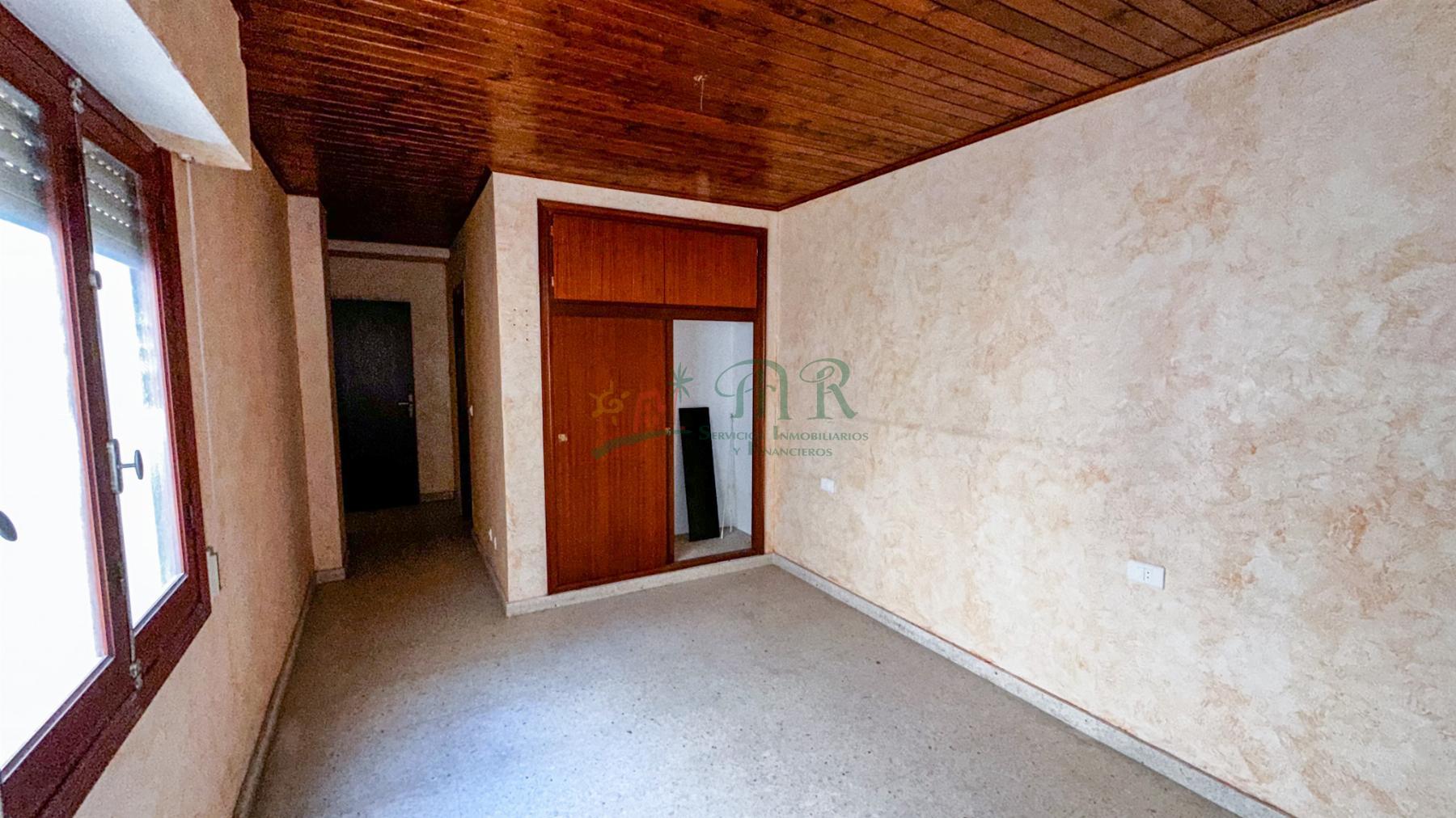 For sale of flat in Almoradí