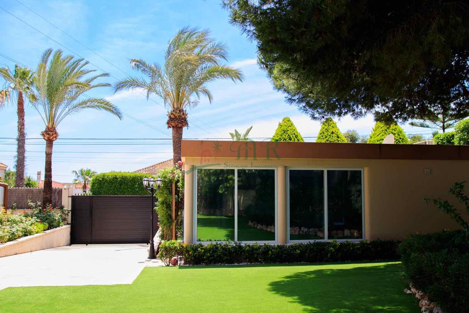 For sale of villa in Ciudad Quesada