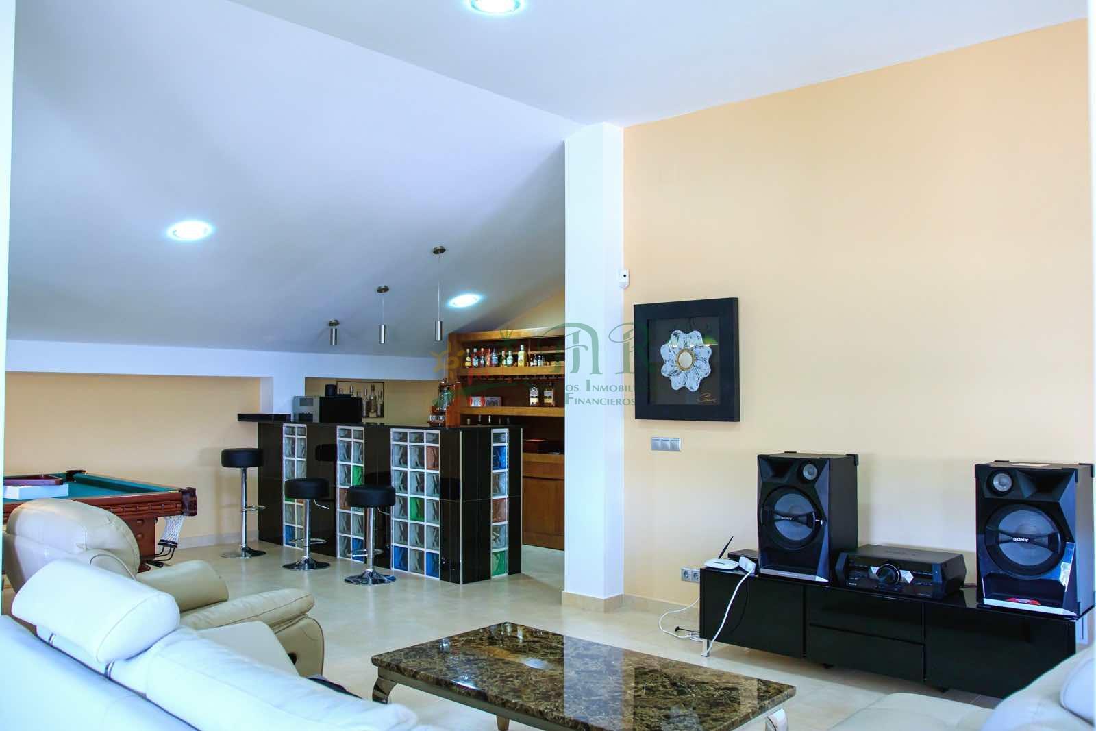 For sale of villa in Ciudad Quesada