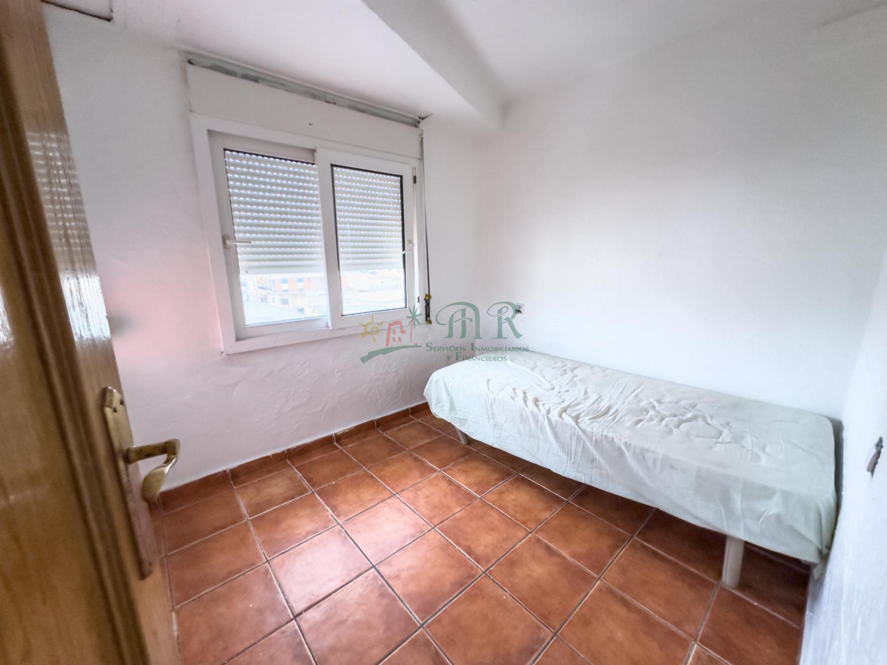 For sale of flat in Almoradí