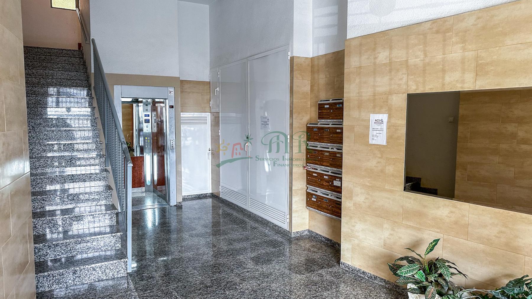 For sale of flat in Novelda