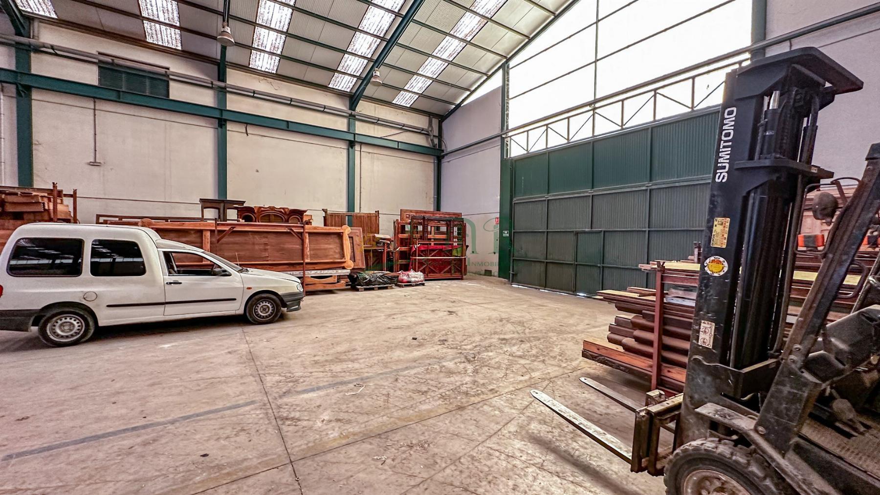 For sale of industrial plant/warehouse in Daya Nueva