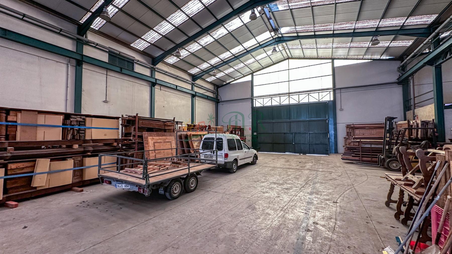 For sale of industrial plant/warehouse in Daya Nueva