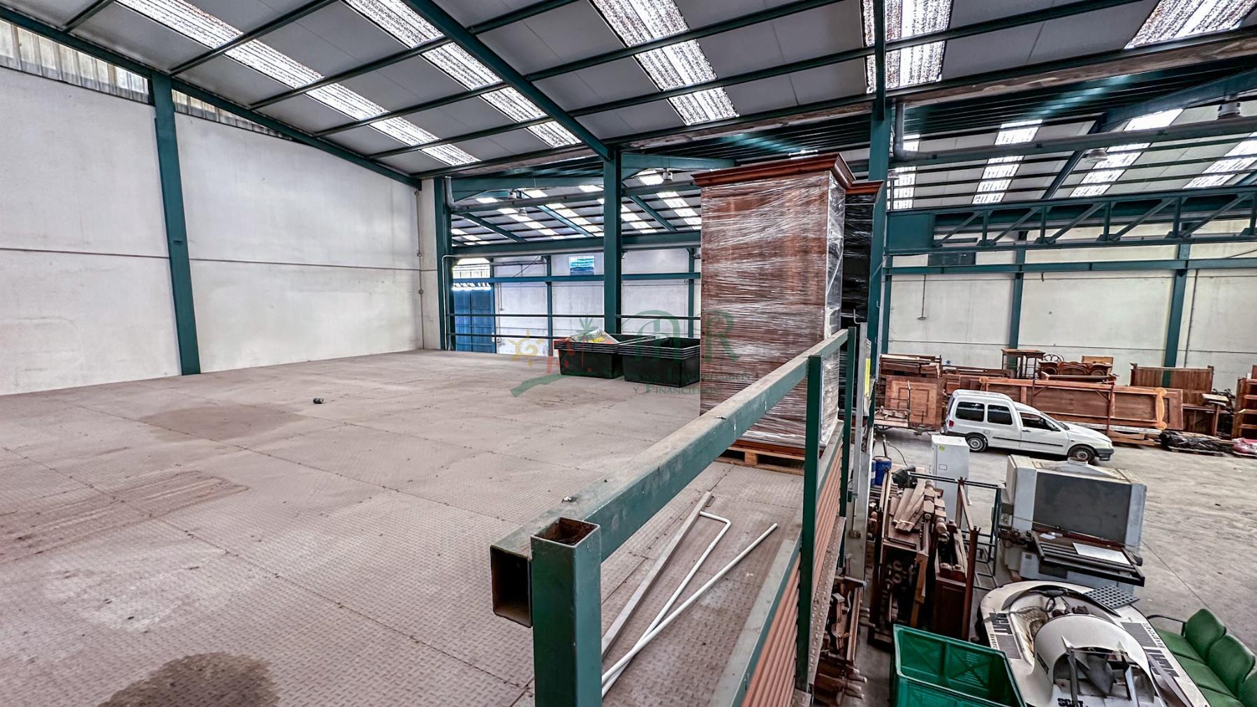 For sale of industrial plant/warehouse in Daya Nueva