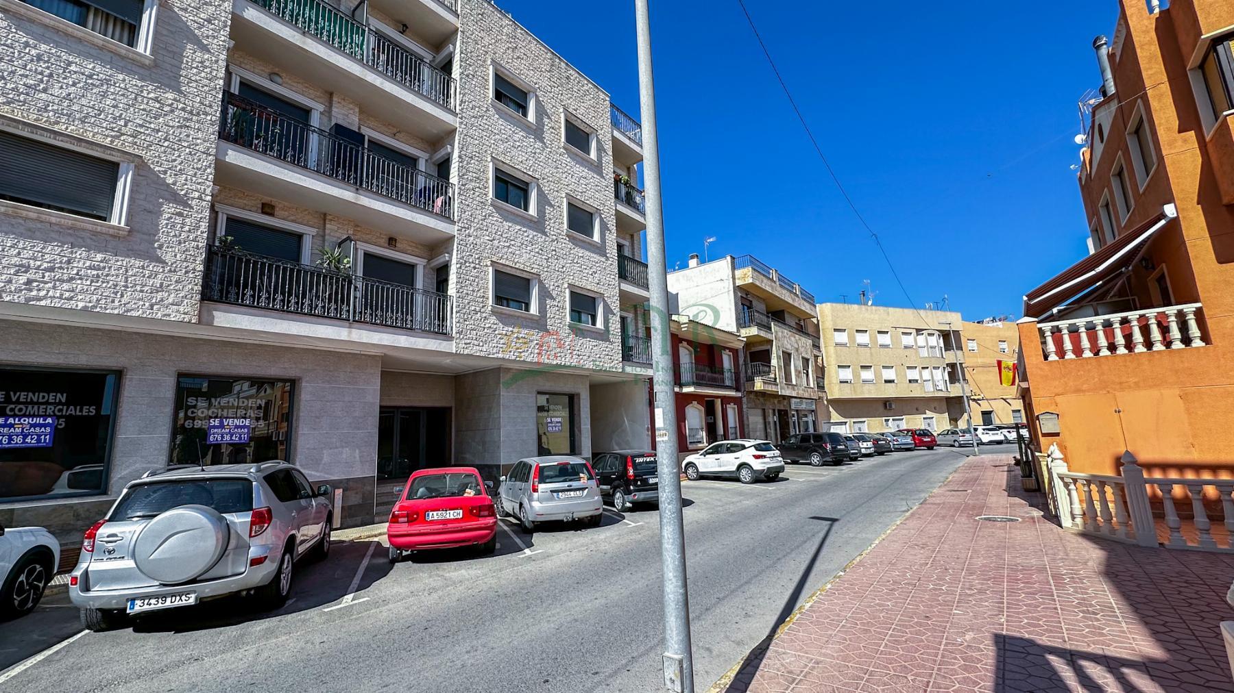 For sale of flat in Bigastro