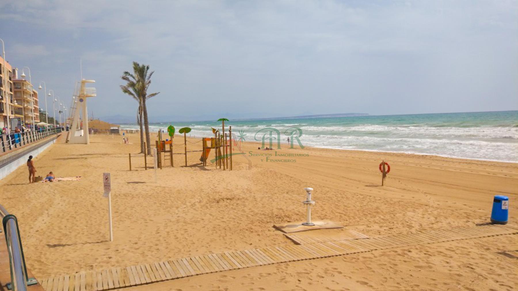 For rent of penthouse in Almoradí
