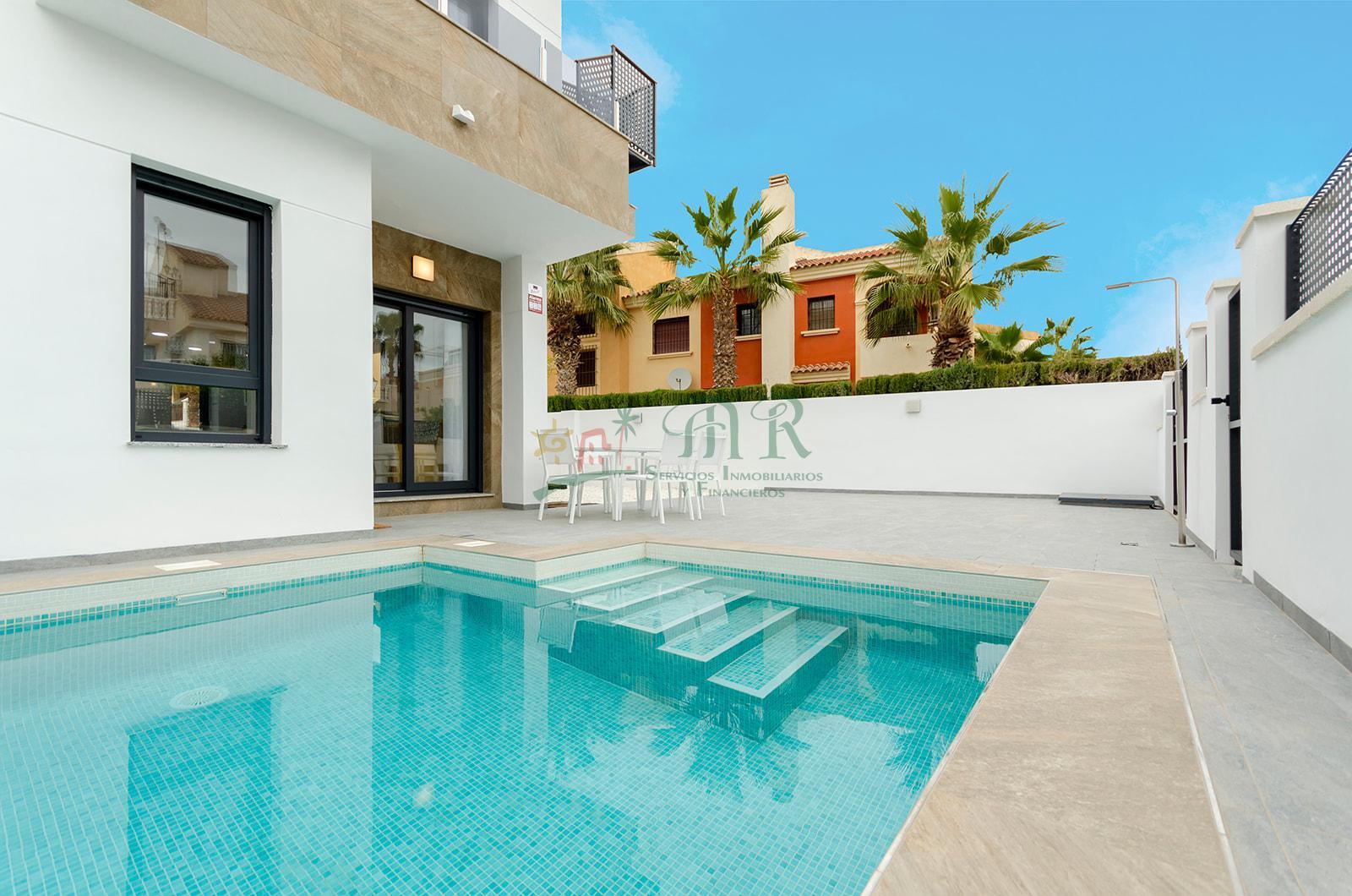 For sale of villa in Torrevieja