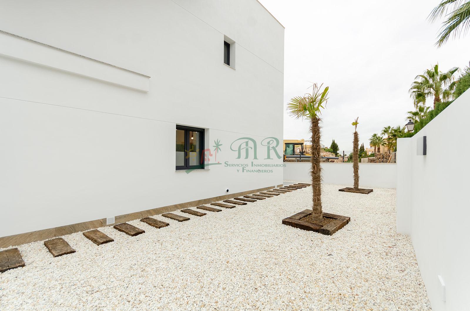 For sale of villa in Torrevieja