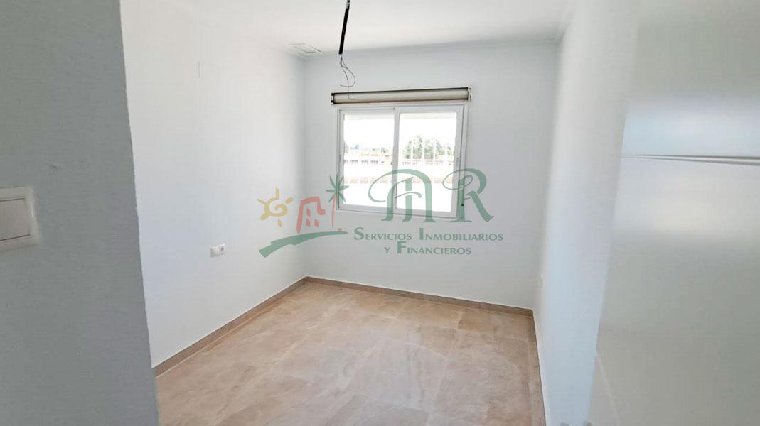 For sale of villa in Catral