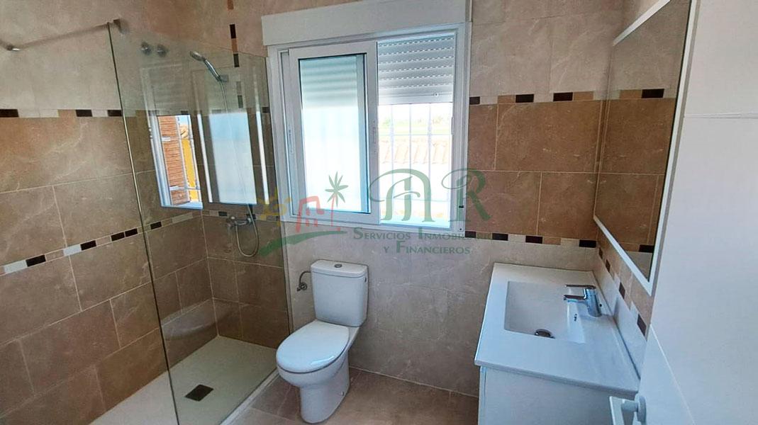 For sale of villa in Catral
