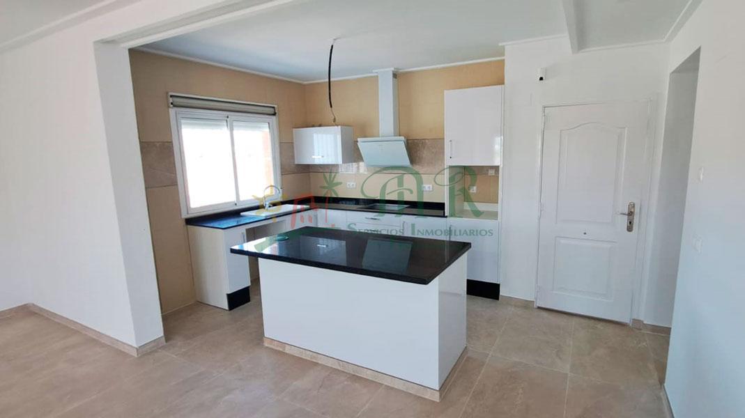 For sale of villa in Catral