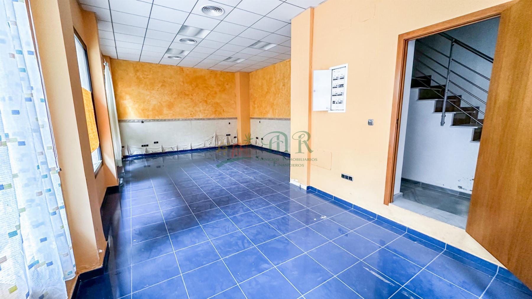 Venta de edificio en Albatera