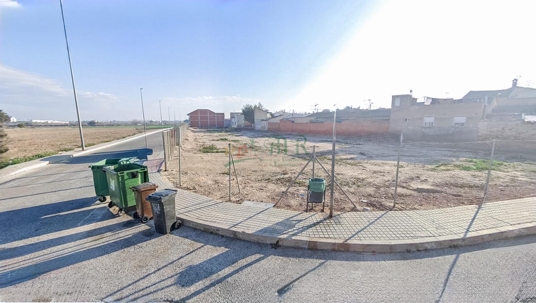 Venta de terreno en Catral