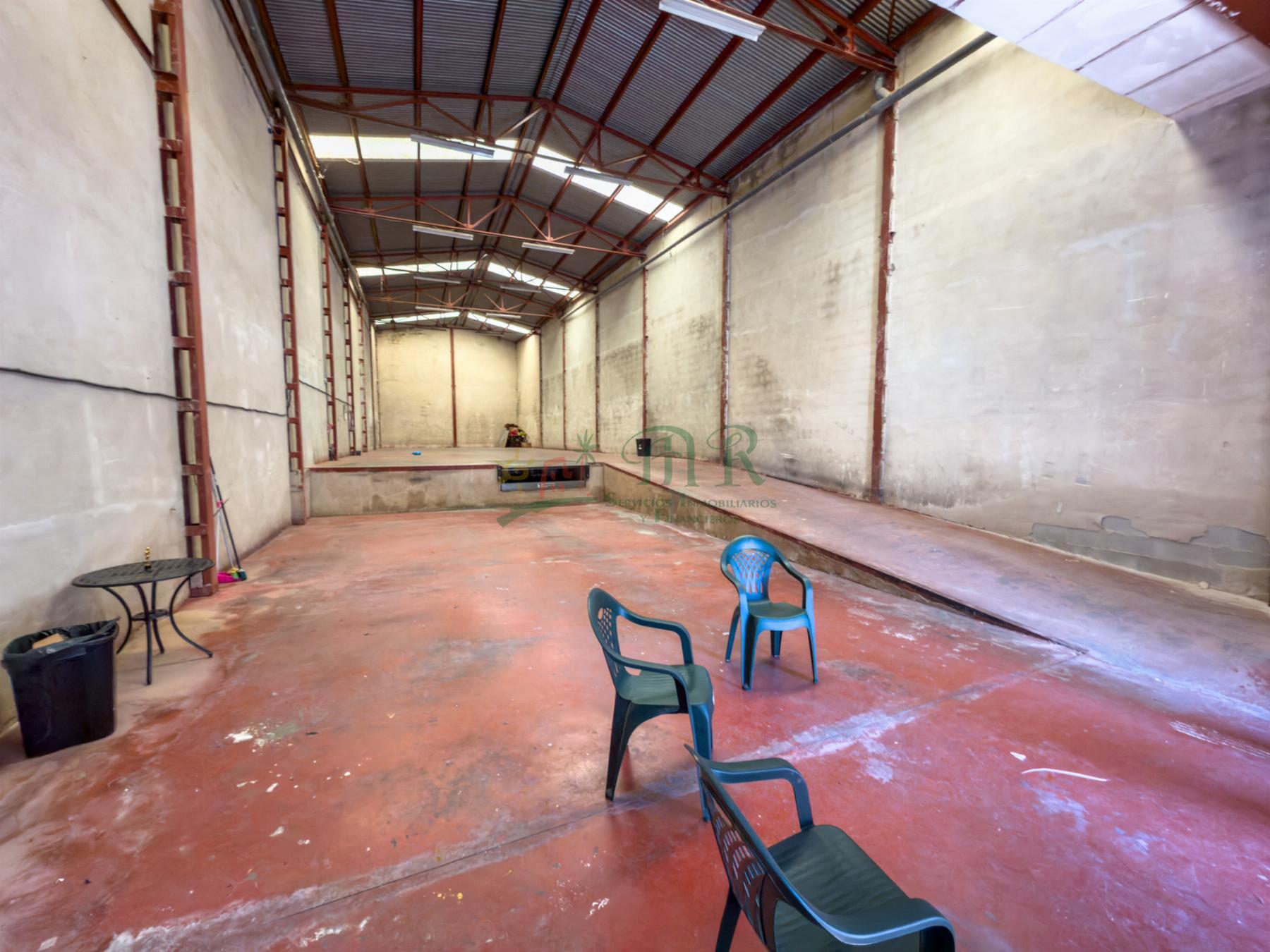 Venta de nave en Albatera