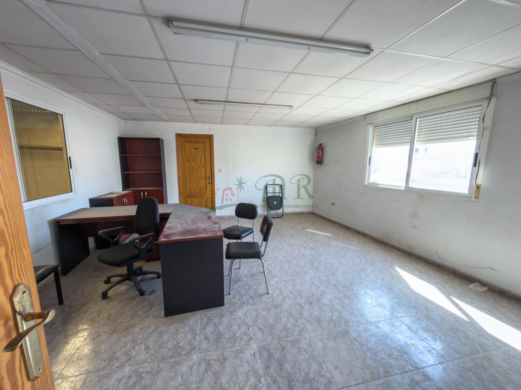 Venta de nave en Albatera