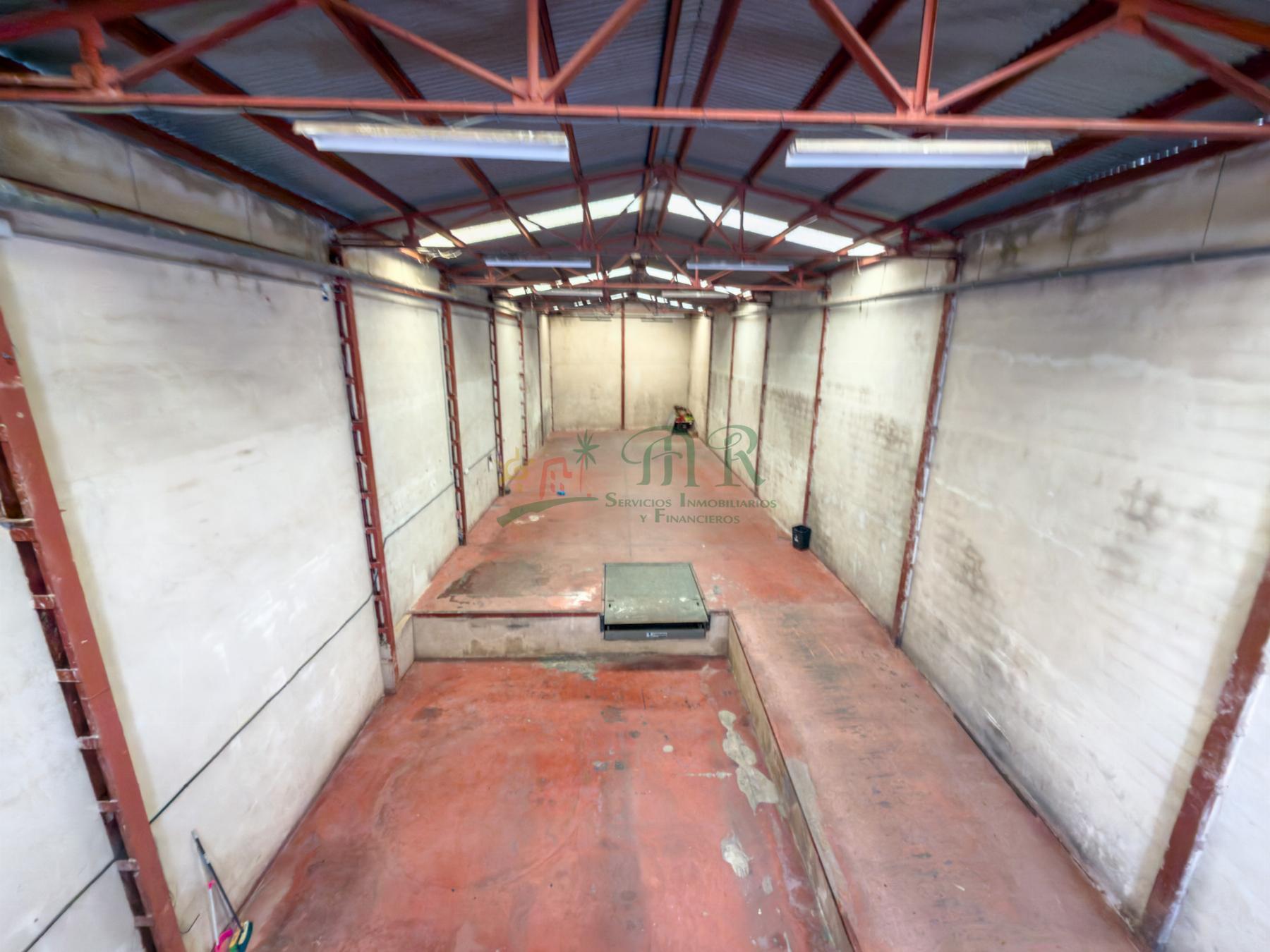 Venta de nave en Albatera