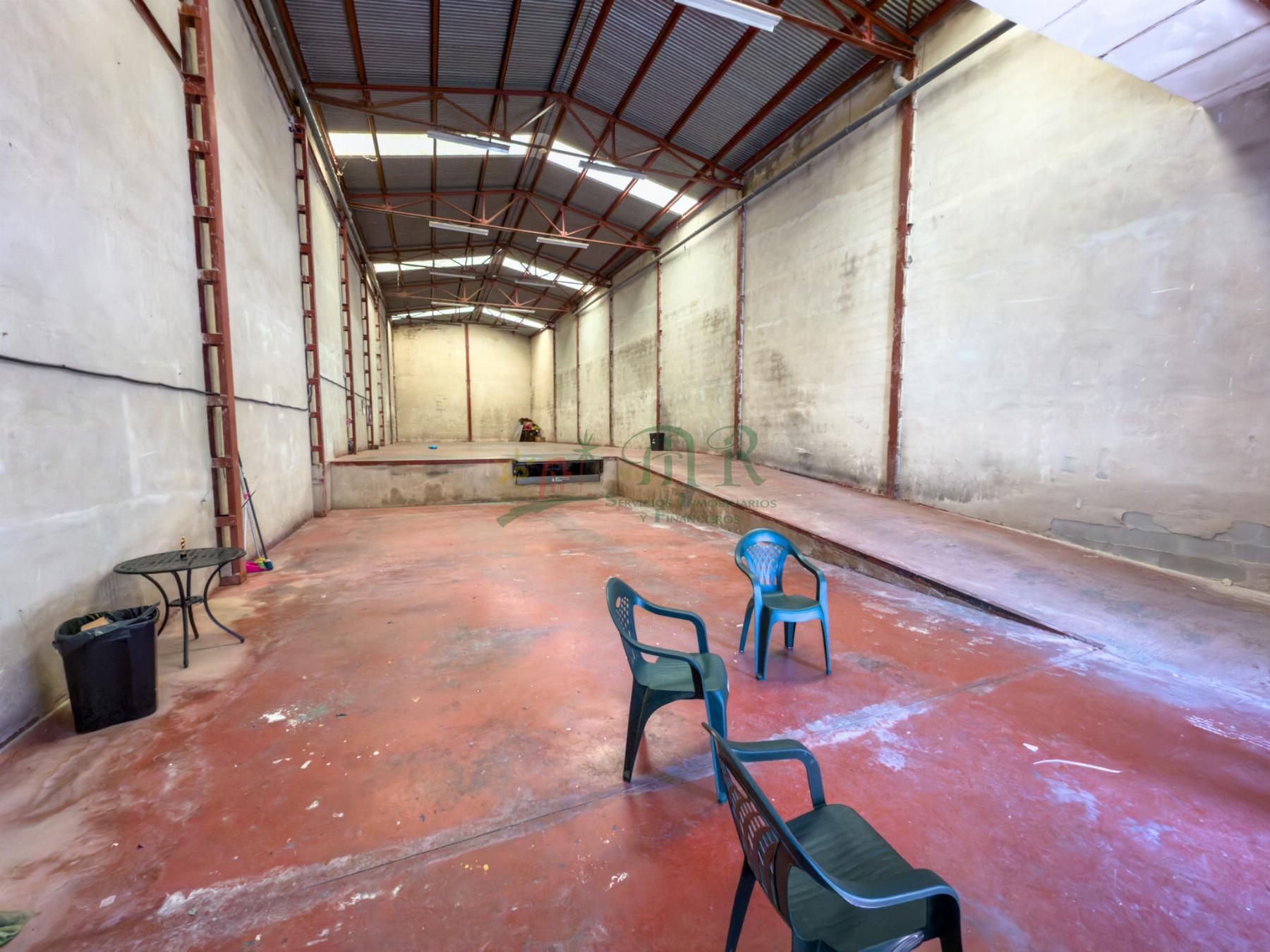 Venta de nave en Albatera