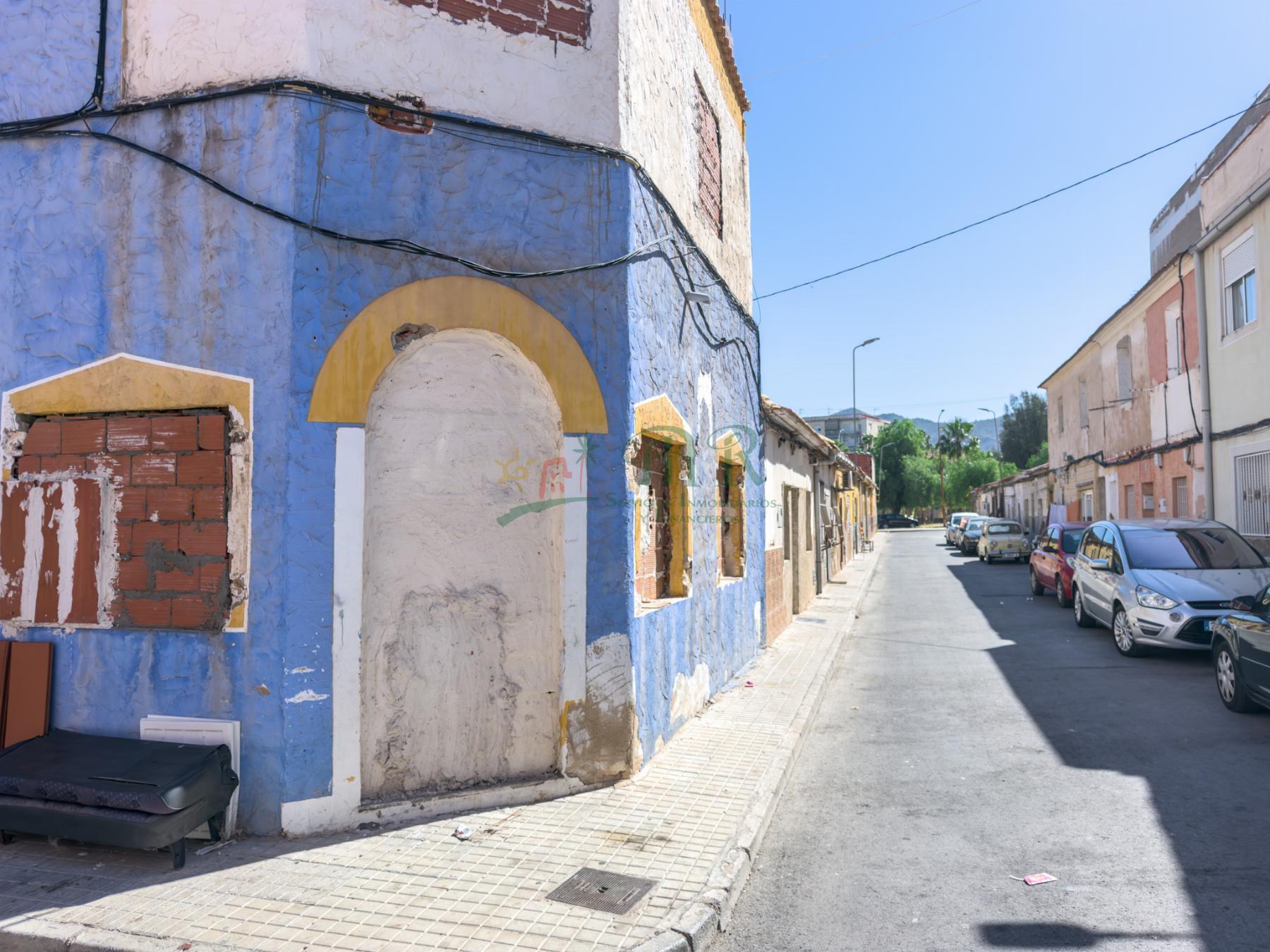 Venta de casa en Elda