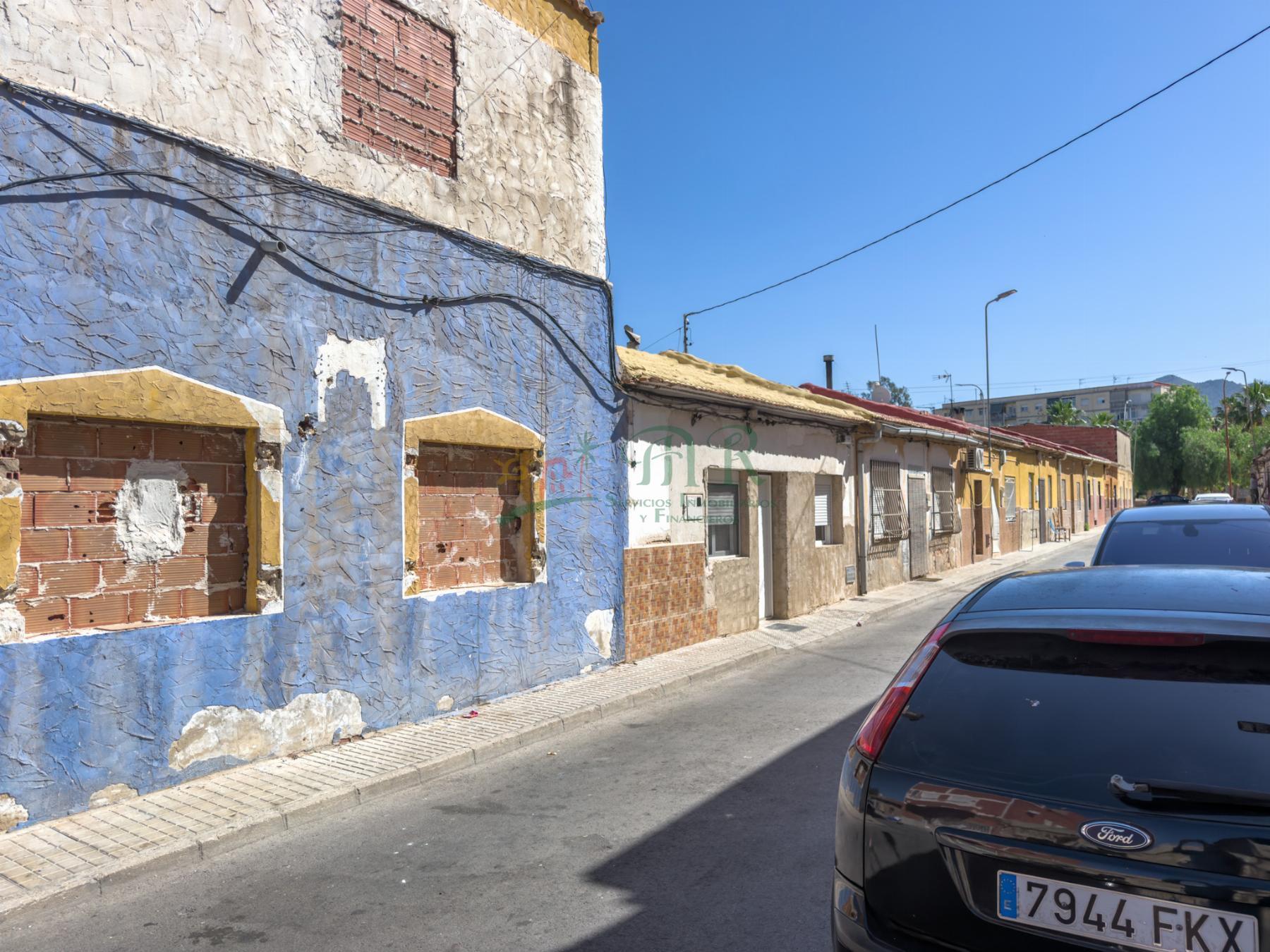 Venta de casa en Elda