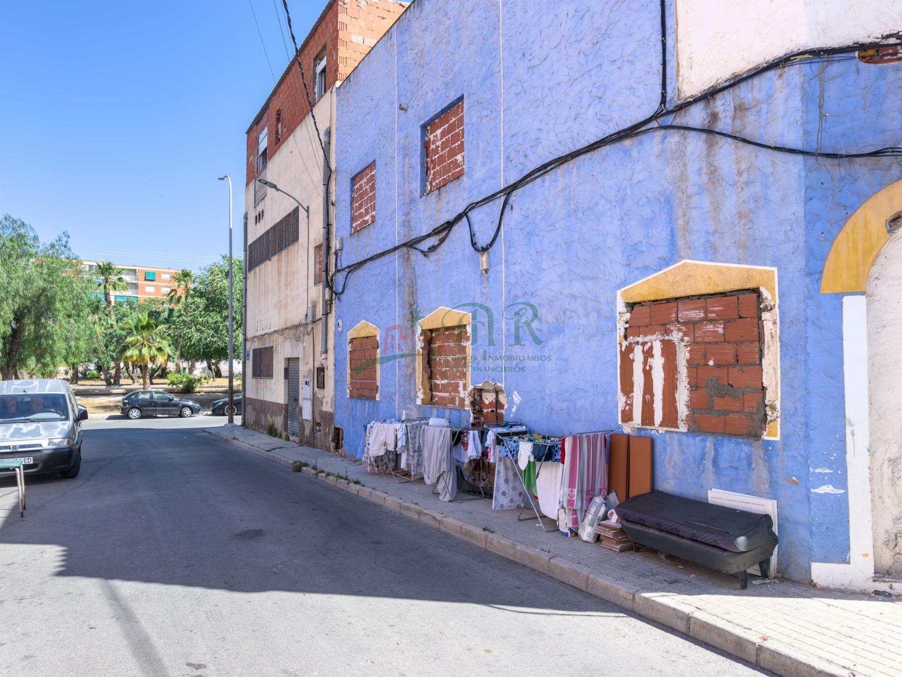Venta de casa en Elda