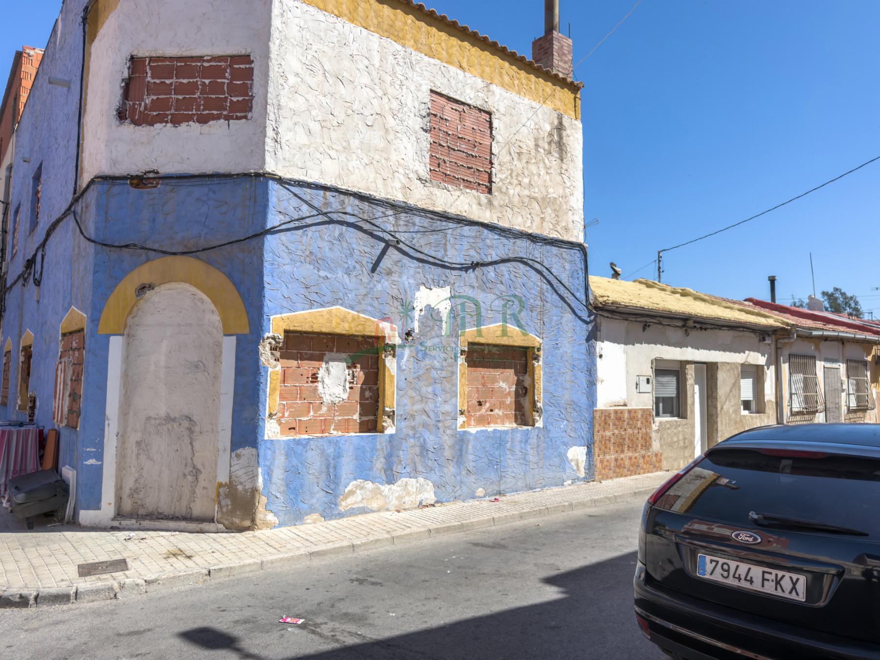 Venta de casa en Elda