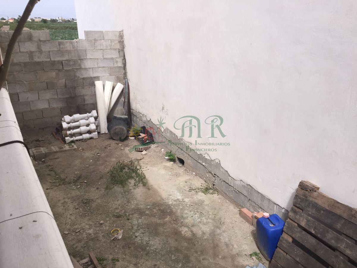 For sale of house in Daya Nueva
