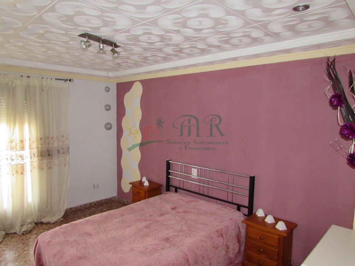 For sale of flat in Almoradí