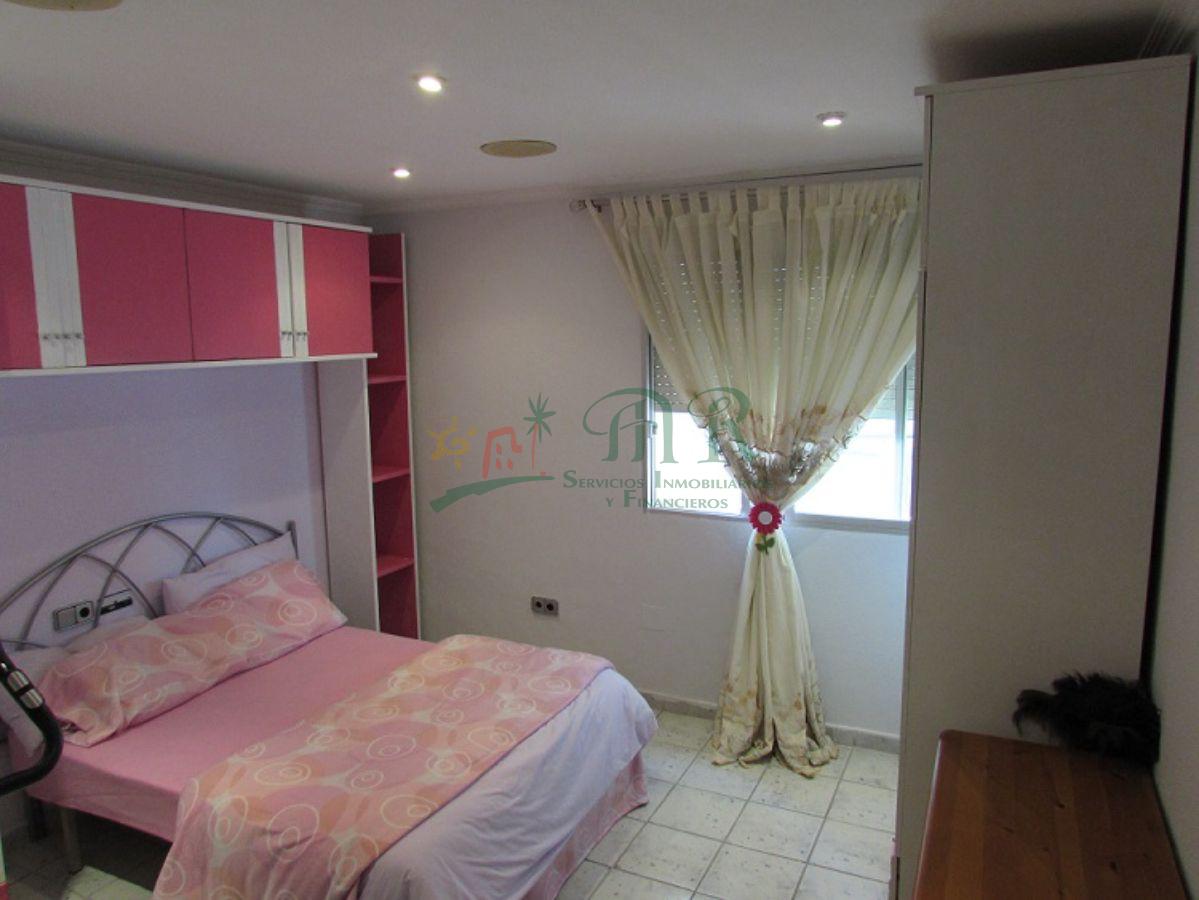 For sale of flat in Almoradí