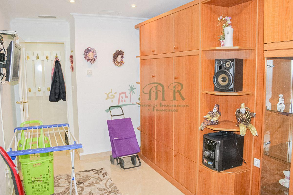 For sale of flat in Almoradí