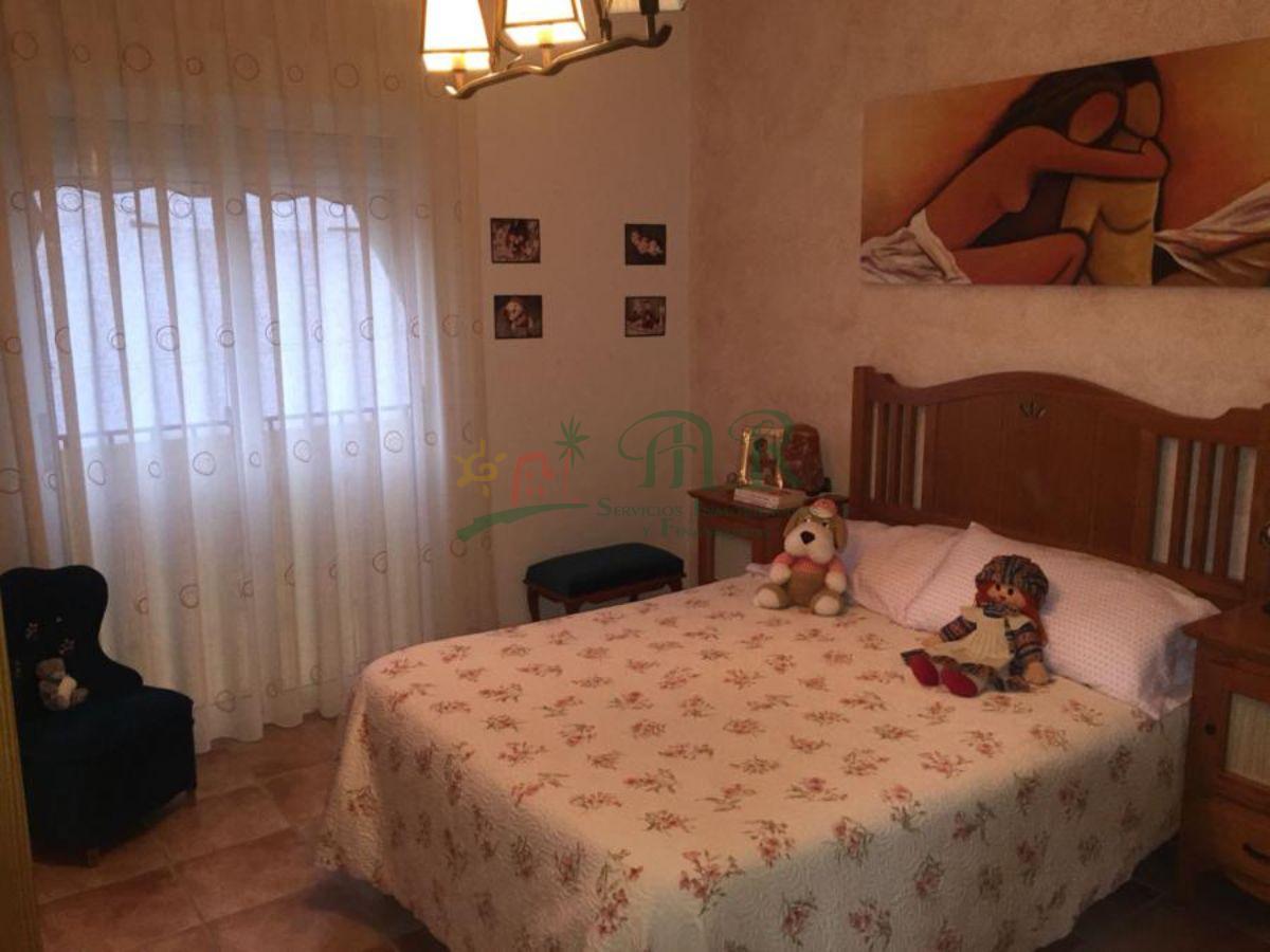 For sale of flat in Almoradí