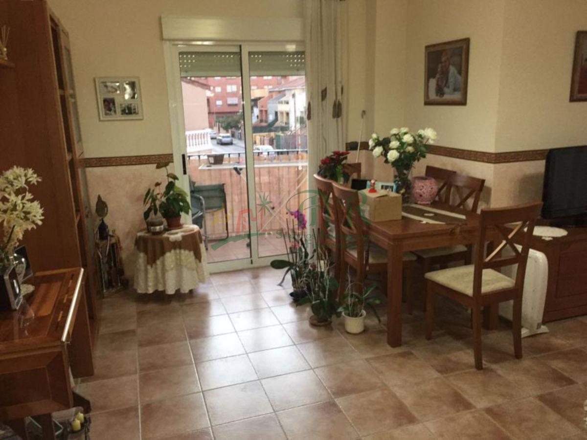 For sale of flat in Almoradí