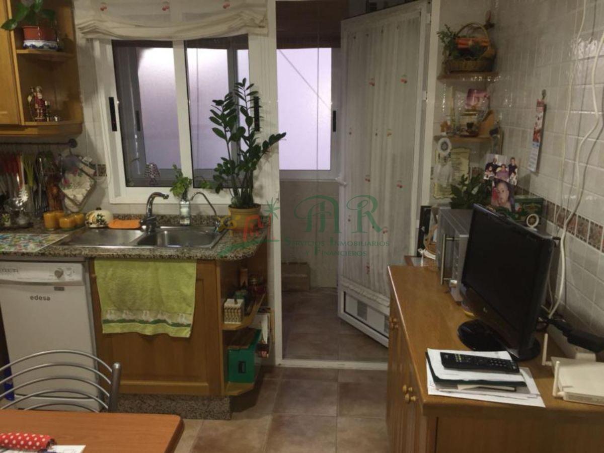 For sale of flat in Almoradí